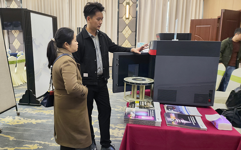 格丹納展位吸引了眾多參會者的關(guān)注 格丹納展位吸引了眾多參會者的關(guān)注